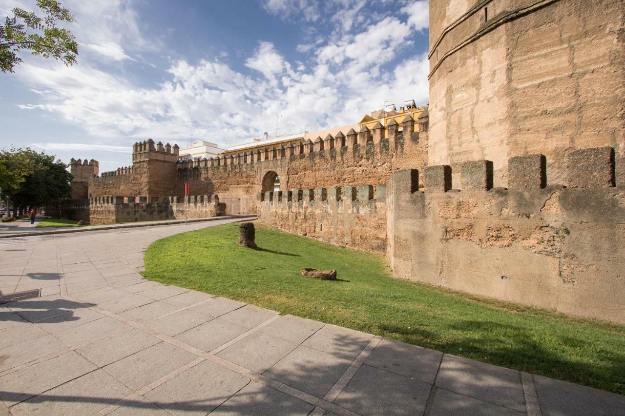 Murallas De Sevilla Apartamento Con Garaje 4 Pax Luaran gambar