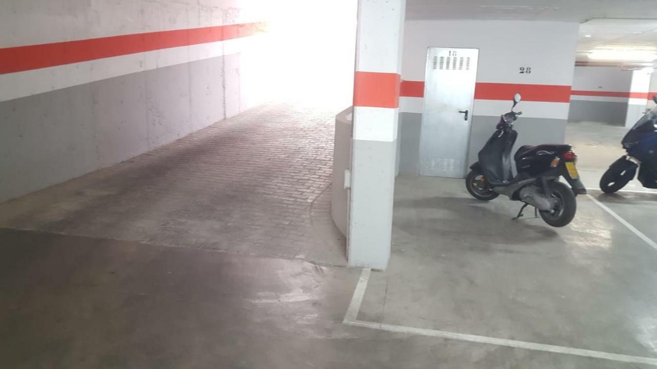 Murallas De Sevilla Apartamento Con Garaje 4 Pax Luaran gambar