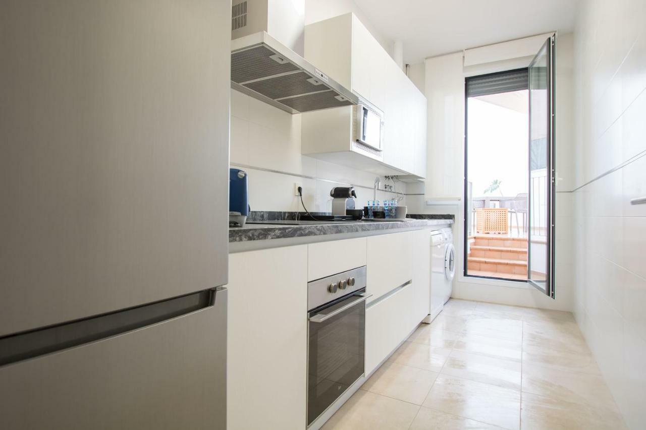 Murallas De Sevilla Apartamento Con Garaje 4 Pax Luaran gambar