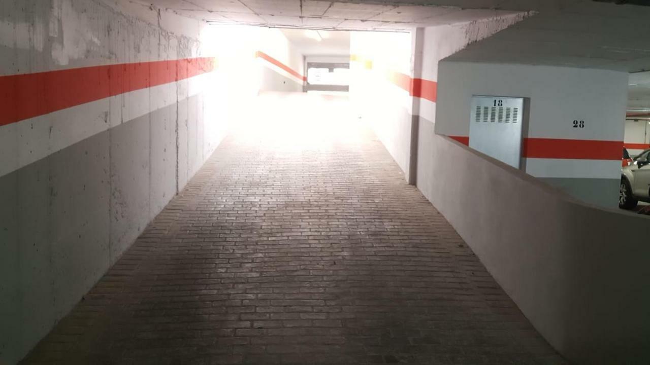 Murallas De Sevilla Apartamento Con Garaje 4 Pax Luaran gambar