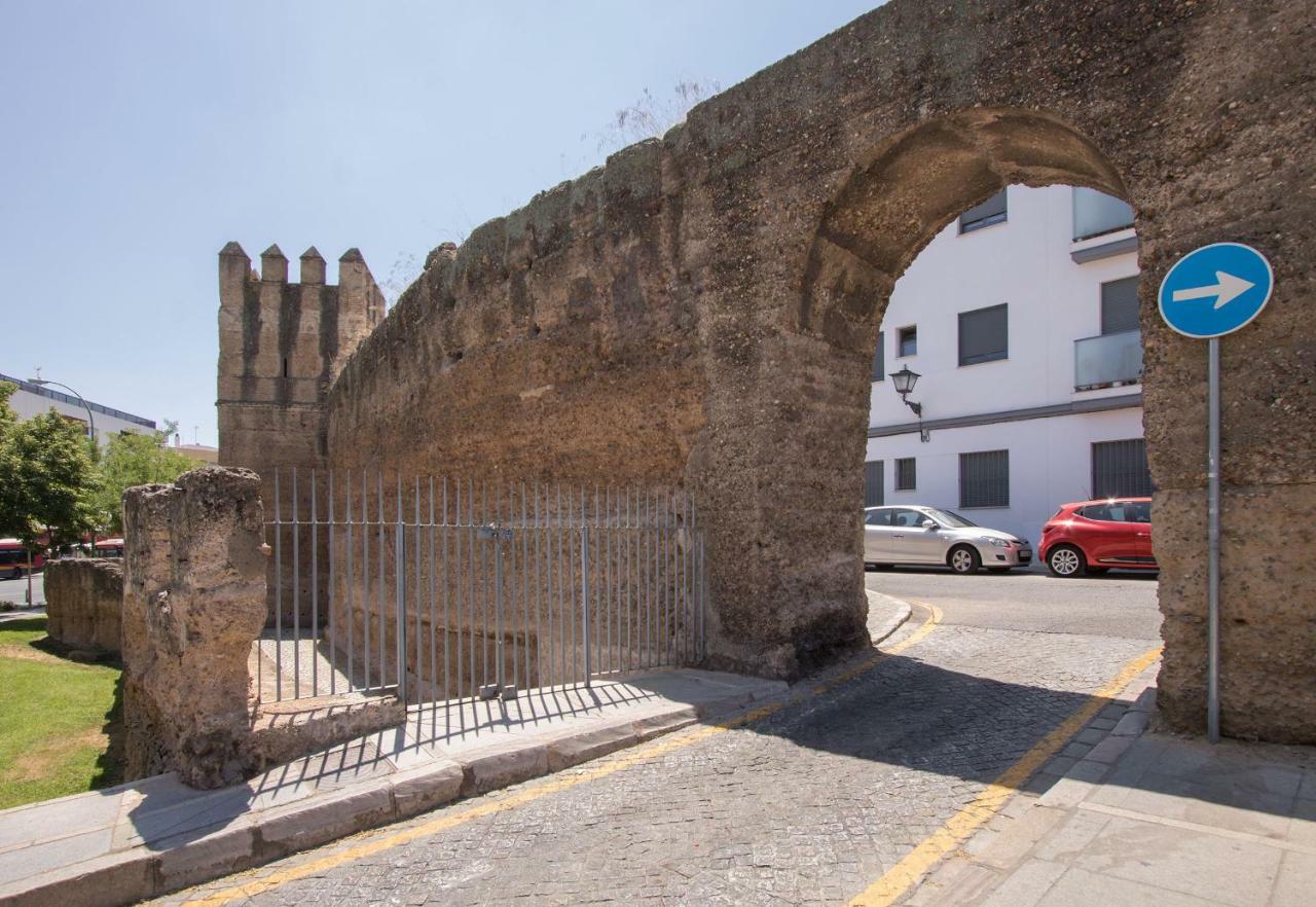 Murallas De Sevilla Apartamento Con Garaje 4 Pax Luaran gambar